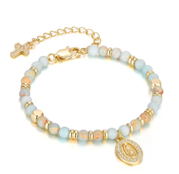 Pulseira religiosa com contas pastel e medalha da Virgem Maria dourada
